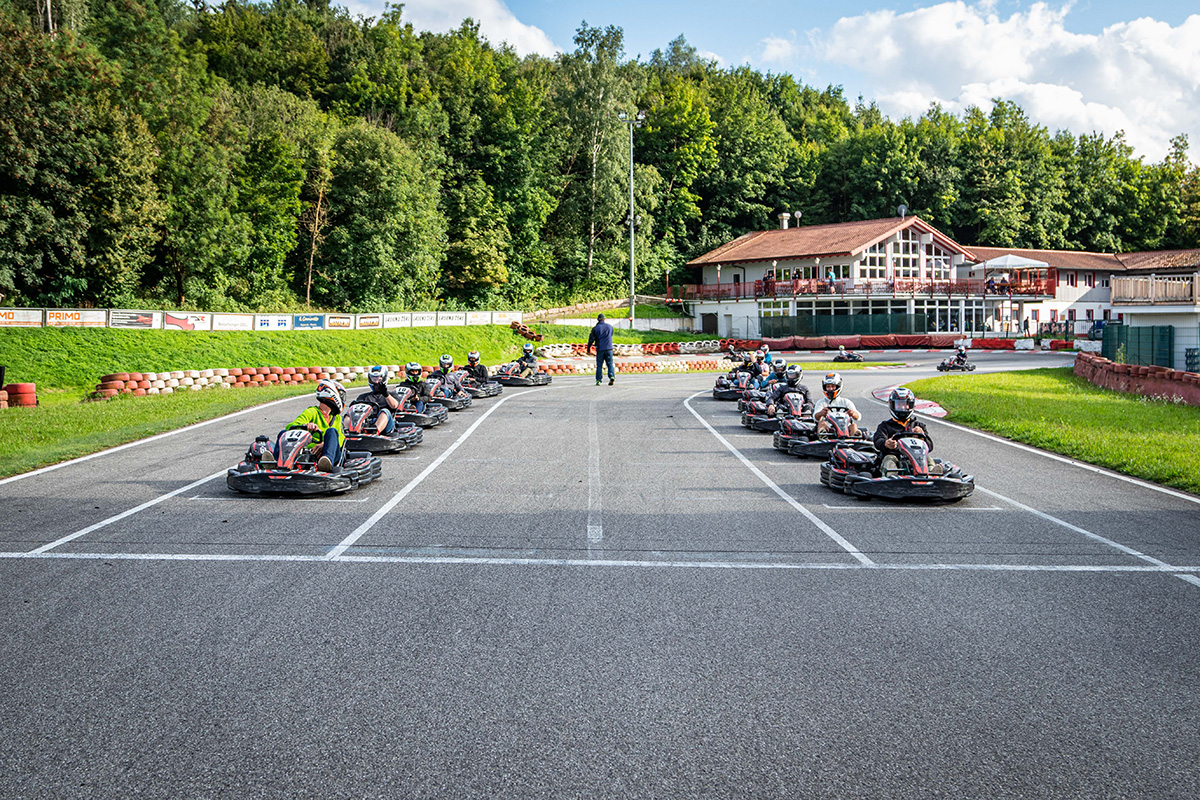 Betriebsfest 2021 Auf Der Zimmermann Kartbahn In Ampfing Palitza Hoch betriebsfest-2021-auf-der-zimmermann-kartbahn-in-ampfing-palitza-hoch